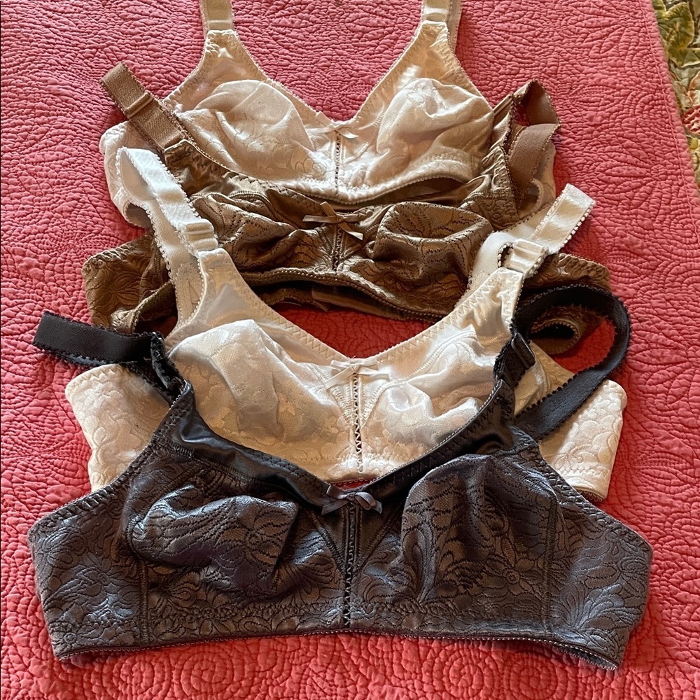 4 Bali double support bras lot  34B different colors lace detail lined cups